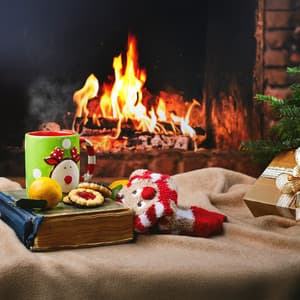 Fireside Christmas: Warm Carols for Chilly Nights - Traditional Christmas Carols Ensemble