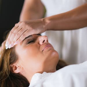 Gentle Ocean Resonance: Peaceful Binaural Music Therapy - Ocean Waves Radiance