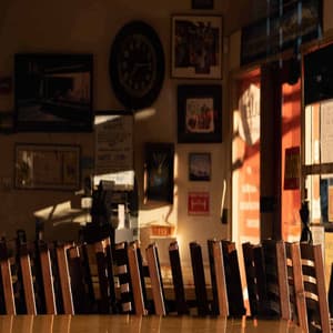 Music for April Goals - Bolero - Música Tranquila para Bares