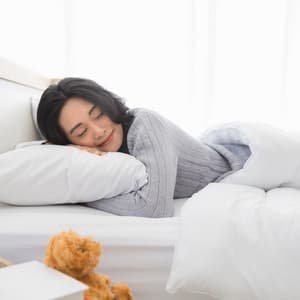 Quiet Slumber: Gentle Beats for Rest - Smooth Chill Playlist