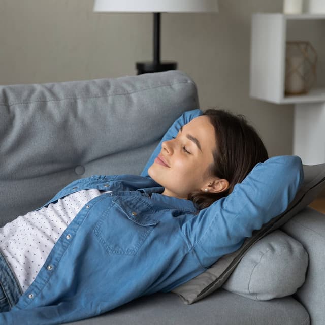 Calming Music for Deep Relaxation and Rest - Reiki Healing Zone