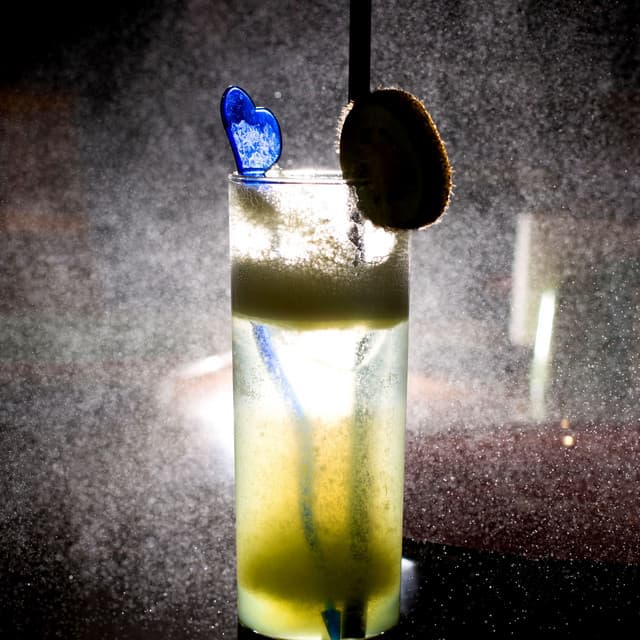 Smooth Sips at the Jazz Lounge – A Refreshing Blend - Milli Davis