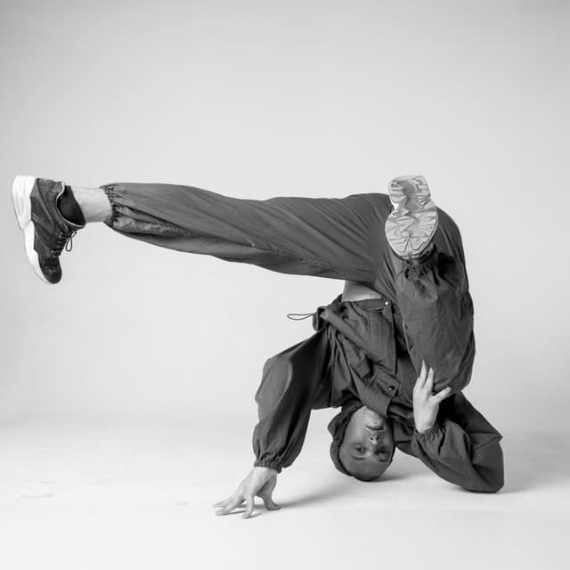 Serene Beats: Hip Hop Music for Meditation - Boat Lofi