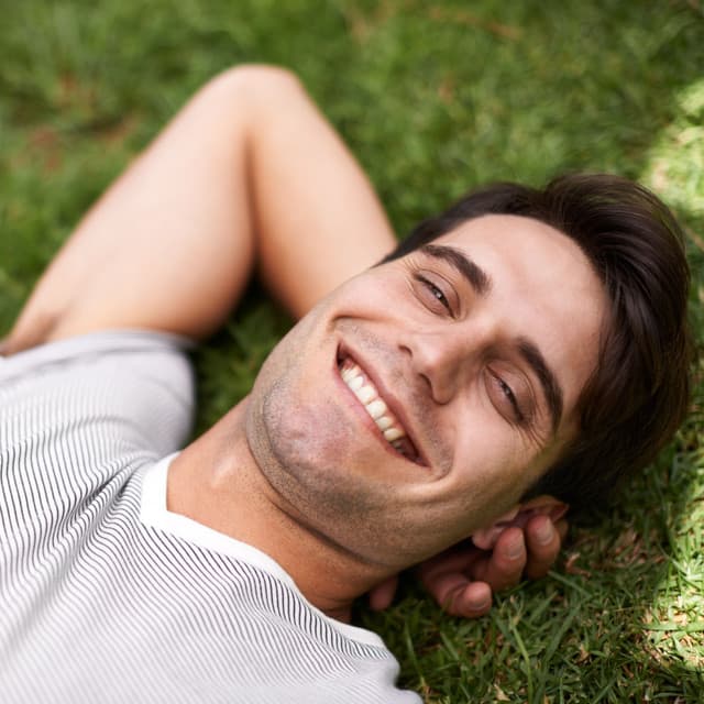 Laid-Back Bliss: Chillout Vibes for Total Relaxation - Ambient Music Bliss