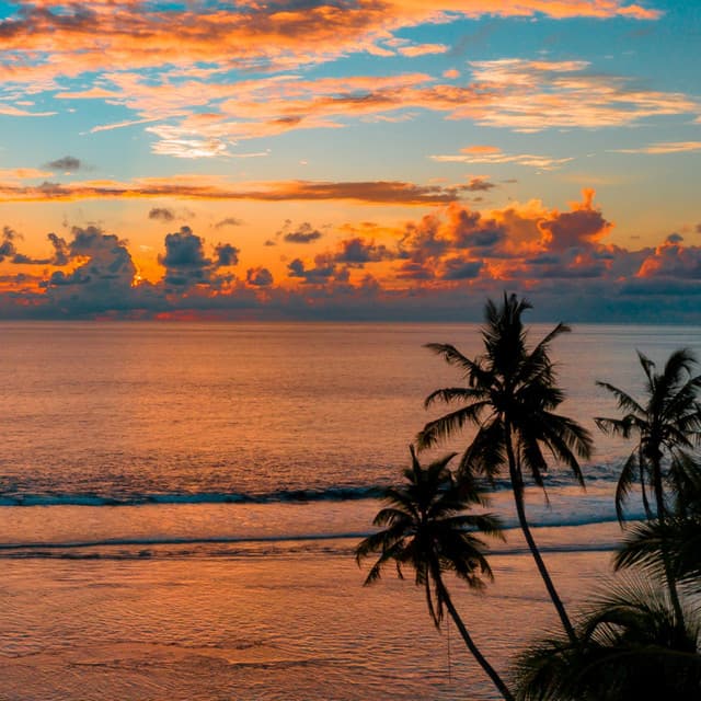 Oceanic Moments: Serene Wave Massages - Waves Of Time